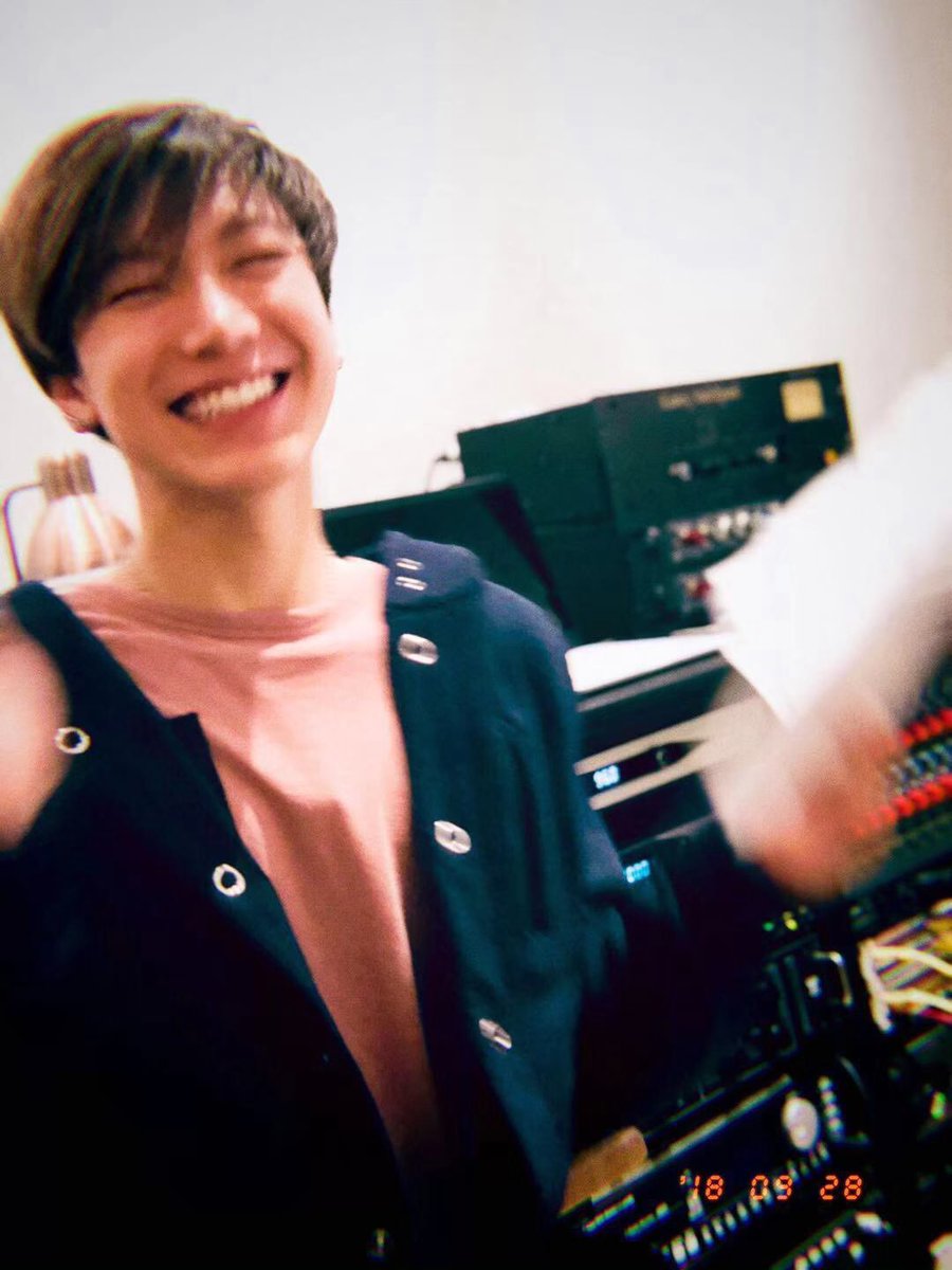 pmbfmaterial's tweet photo. คุณรอยยิ้มครับ https://t.co/vadHUsipck
