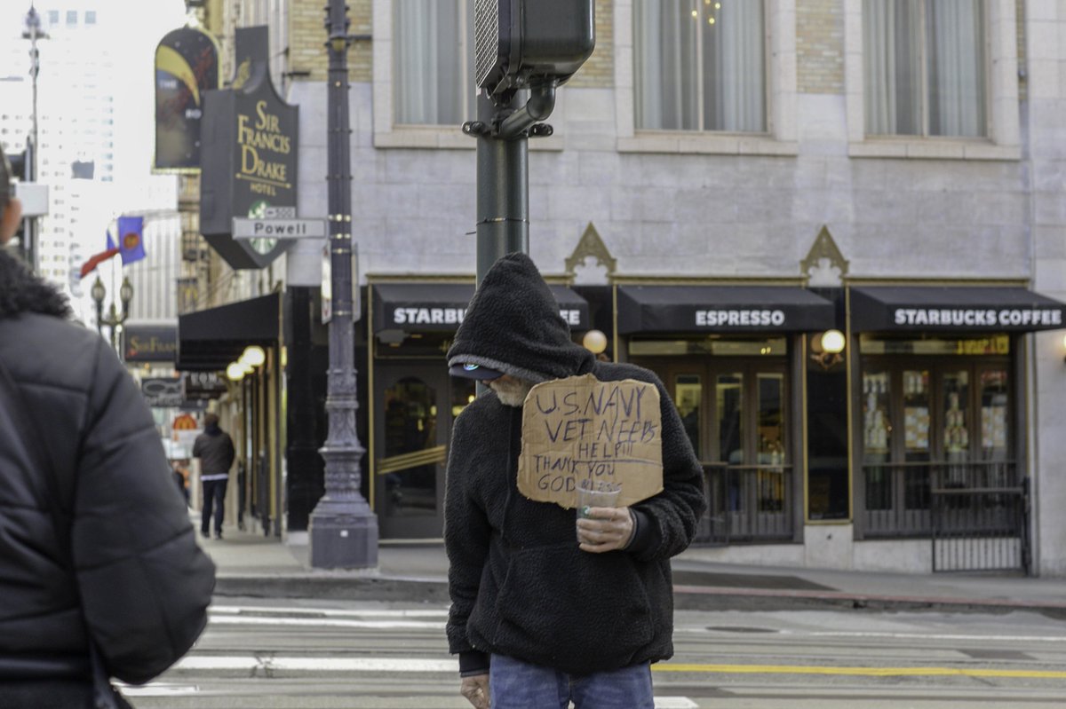 DiveIn_App's tweet image. Homelessness does not discriminate. On a single night in January 2018, just over 37,800 Veterans were experiencing homelessness. One of our many goals is to provide opportunities to people to help better serve our community. 📸: @natelcphoto