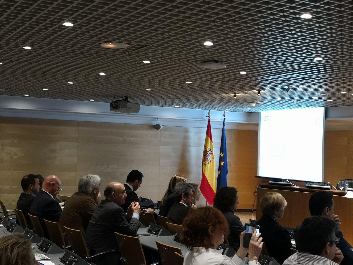 AsimaPoligonos's tweet photo. .@lortizar de @AENOR pone como ejemplo la Q de #Calidad 'Polígono Empresarial' entregada este año a  #SonCastelló y #CanValero  #JornadaPolígonosCEPE #Madrid @mincoturgob @PoligonosCEPE @GobiernoDeEspan https://t.co/aWaFkcG4ON