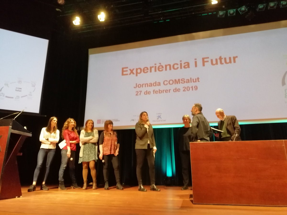 CarmenCabezas10's tweet photo. Revisem ara la importància del treball col.laboratiu en totes les fases des de l'inici del procés. Salut pública, atenció primària i ens locals treballant amb la comunitat, tot*s plegats establint aliances. #COMSALUT2019 @salutcat https://t.co/fZnn08aGqH