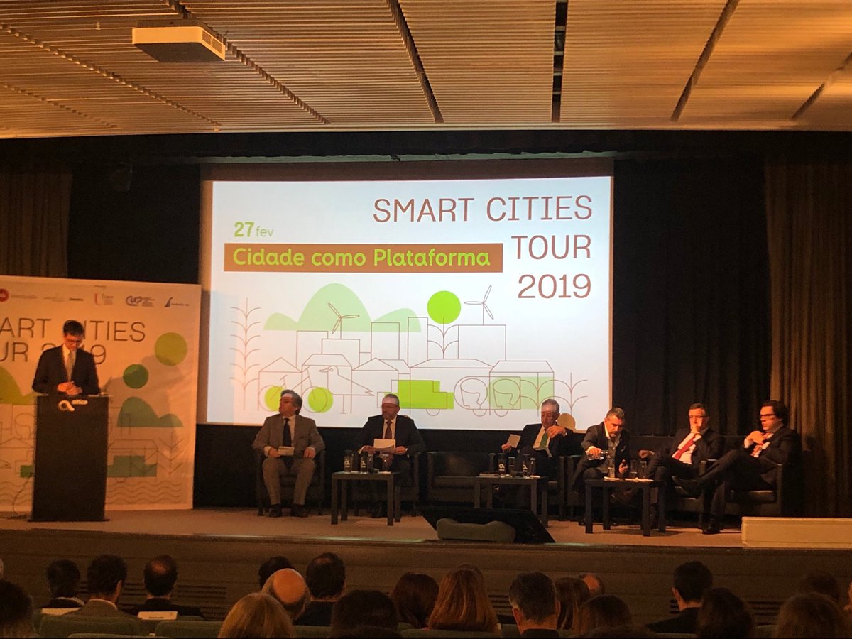 Smart Cities Tour> hoje no Fórum Picoas em Lisboa. A EDP Distribuição associou-se a esta iniciativa porque lança a discussão sobre as soluções inovadoras, nomeadamente de gestão municipal e promove o debate dos principais desafios para os próximos anos.