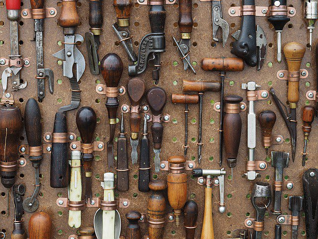 duarte_vasco's tweet photo. "Change of mindset" is not actionable. "Customer-demos every two weeks with a production ready product" is actionable! 
Use #Tools and #Experiments, learn and adapt. 
#ToolsOverFrameworks #agile #lean #cynefin #SkinInTheGame #antifragile #ProductToolboxes https://t.co/grihvIDzd0