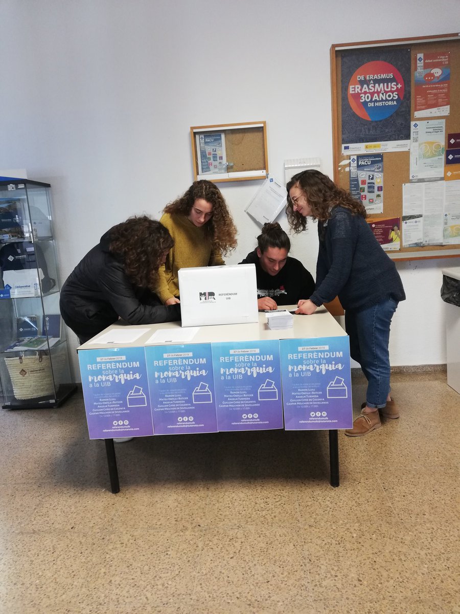 ReferendumUib's tweet photo. Només falta una hora! #referèndumUIB https://t.co/BZPBfzFWr6