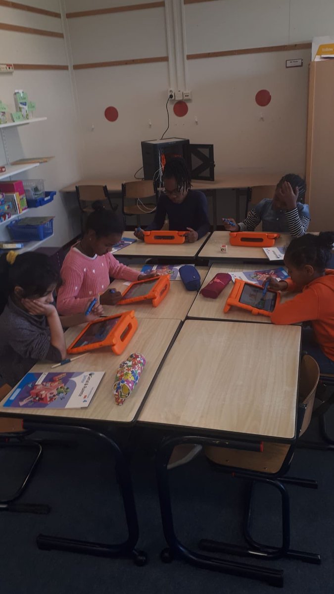 Ook bij het #nieuwkomersonderwijs op #NT2 #DeToverbal vindt digitale verwerking plaats! #meertaligheid #21stcenturyskills