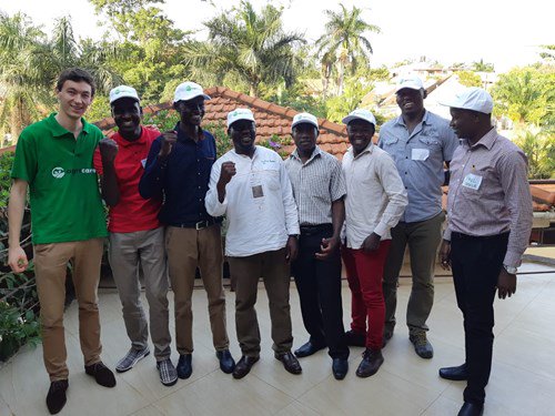 After several successful trainings in Kenya, this month we organized our first Soil Fertility Training in Uganda. 7 enthusiastic young people joined us in #Kampala for a one-day course on #soil science and its application in #agriculture

Learn more at: soilcaresfoundation.com/news/enthusias…