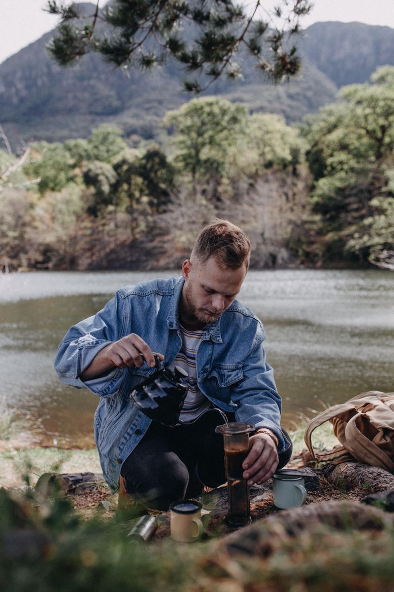 NEW POST!
Baristas Behind The Bar: Armandt Lauwrens.
Meet our featured barista from Ground Coffee House.

Click the link below:
neighborhoodbarista.wixsite.com/neighborhoodba…

#NEIGHBORHOODBARISTA #BEARISTASBEHINDTHEBAR  #HUNDERMARK #MANMAKECOFFEE #MANMAKE #COFFEEBLOG 

Photo taken by: Josh Hundermark