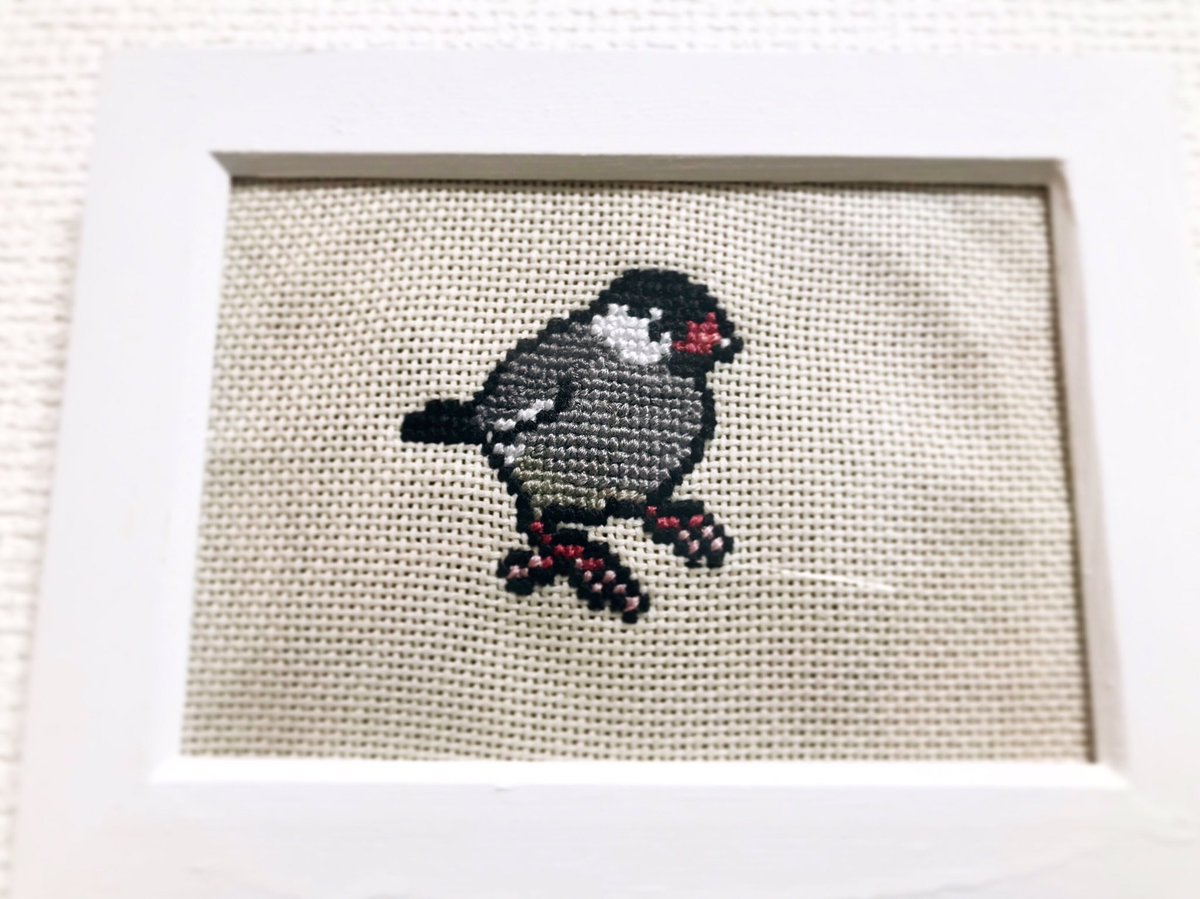鳥のパステル画 白鳥さんの秘密の湖＞Chicchi刺繍キット
