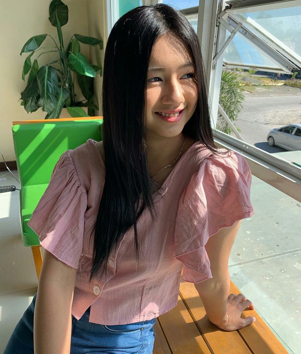 enilleda_Wu's tweet photo. Smile Lang ang mag jowa opsssss ahahahha areng!the sunshine on their faces that's makes them glow ehehehe yabyouuu  parents! You are my sunshine my only sunshine that make us happy! Haneep! Ahahah

#KAORIinvadesTagumCity https://t.co/RAFOi1gFjX