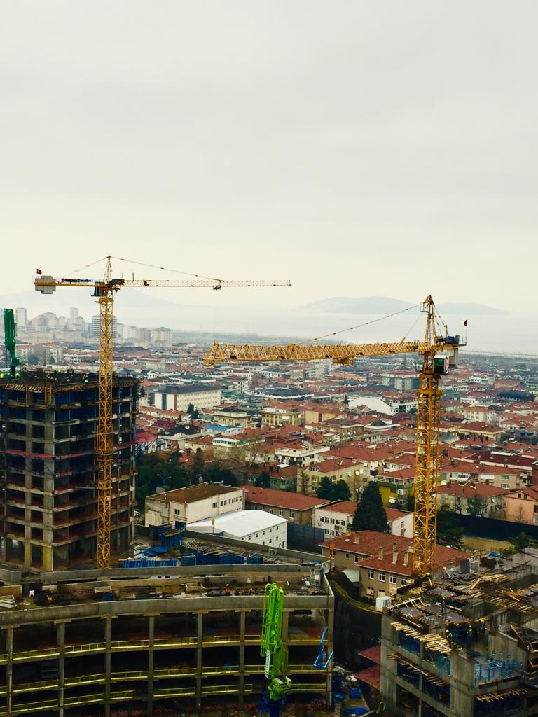 Kendine özgü havasıyla Anadolu yakasının ferah ve huzurlu yaşam alanlarından Nida Küçükyalı Projesi, Tekno Vinç ile yükselmeye devam ediyor. #teknovinc #kulevinc #towercrane #potain #nidapark #tahincioğlu