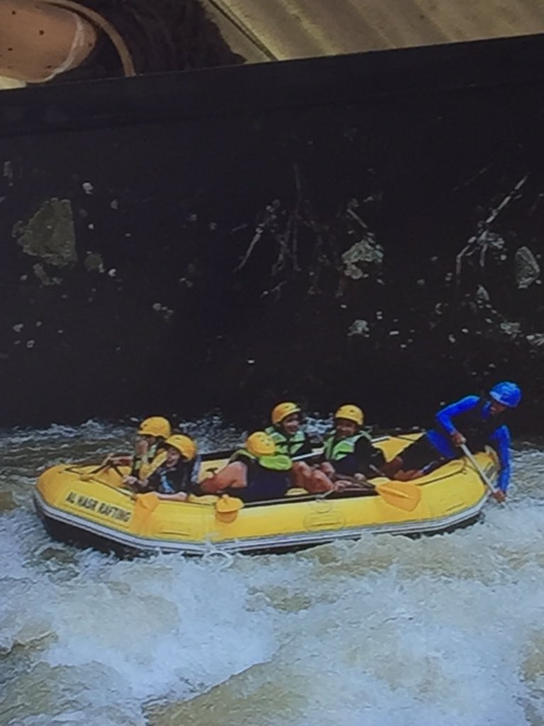 Siapa sudah pernah main arung jeram? 🙌🏼🙌🏼