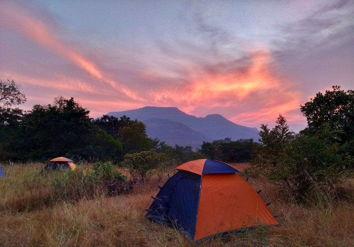 TourBugs's tweet photo. Time to spend weekends with great view of sky. 

#camping #tourbugs #yatraikida https://t.co/XGOFXXWAXc