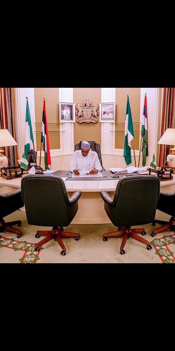LearnwithLadipo's tweet photo. Nigerians will not keep amazing me๐
Even those that were #Atikulating are now tweeting #NextLevelConfirmed๐๐๐
#CongratulationsBuhari https://t.co/KXlBT0OnjR