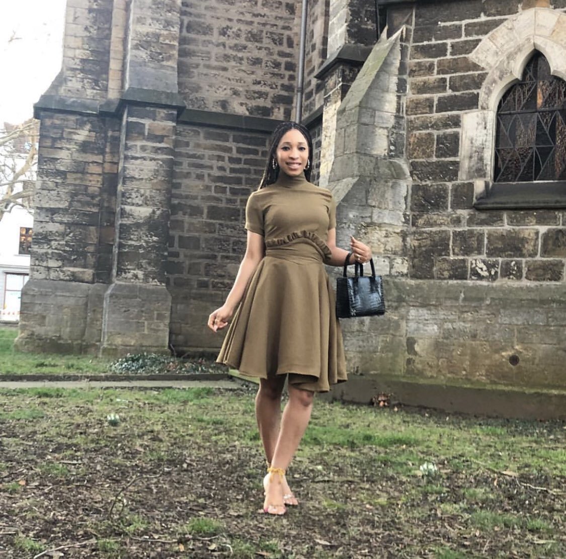 TITIBELO_'s tweet photo. @ugochi_ug is super cute #InThatTITIBELOSet β€οΈ
π @emekeyzz
SS18 Crop Top +Flare Skirt available in Different colors.
#TITIBELO #Print #TITIBELOClassic #Floral #WeddingGuest #SundayBest #WorkFit #BossBabe #WinningWoman #BuyNigerian #BuyTITIBELO #StatementSleeves #StatementPiece https://t.co/uQAF8cz5OE