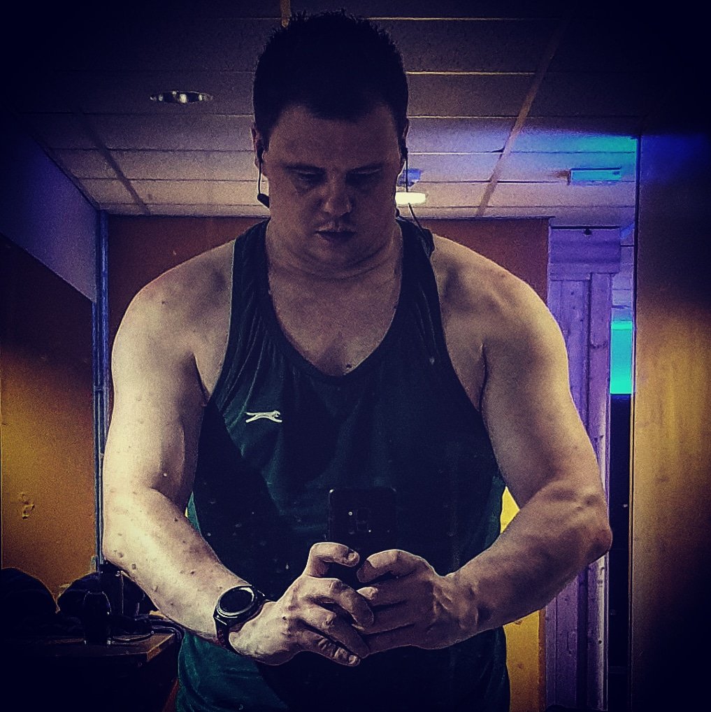 TheIronHammer26's tweet photo. #bike #cardiosession last night
#upperbody #weightsworkout this afternoon.
Feels good to be back after a week off feel crap and in pain with my teeth last week.
#weightlossjourney
#weightlosstransformation
#weightlossmotivation
#weightlossdiary
#weightlosssupport
#fatboythin https://t.co/ovo75ddy31