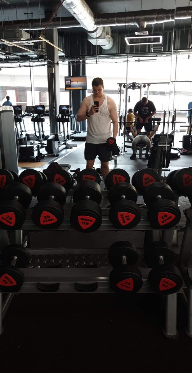 TheIronHammer26's tweet photo. #bike #cardiosession last night
#upperbody #weightsworkout this afternoon.
Feels good to be back after a week off feel crap and in pain with my teeth last week.
#weightlossjourney
#weightlosstransformation
#weightlossmotivation
#weightlossdiary
#weightlosssupport
#fatboythin https://t.co/ovo75ddy31