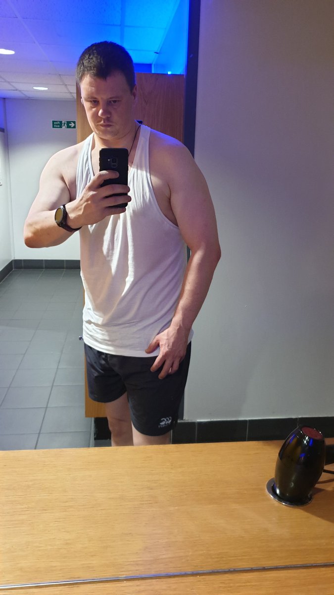 TheIronHammer26's tweet photo. #bike #cardiosession last night
#upperbody #weightsworkout this afternoon.
Feels good to be back after a week off feel crap and in pain with my teeth last week.
#weightlossjourney
#weightlosstransformation
#weightlossmotivation
#weightlossdiary
#weightlosssupport
#fatboythin https://t.co/ovo75ddy31