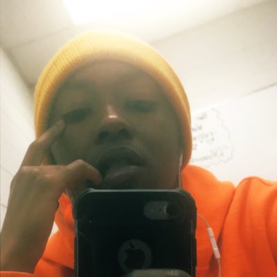 Blu Davis’s pics and videos