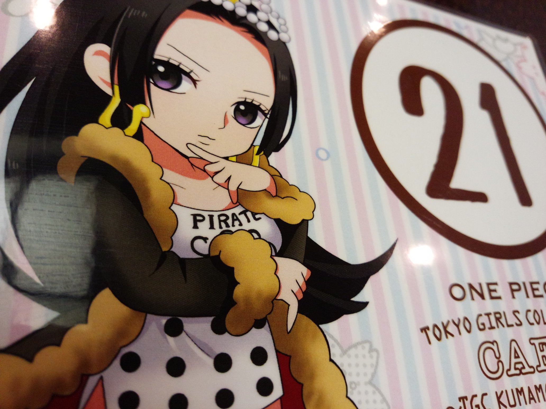 One Piece World Kumamoto Japan ワンピースカフェ熊本でまったり ガールズ たちの正面の良席 その名も逆さone Piece Girls どっちが本物かわかりますか 東京ガールズコレクション 熊本 日本 ワンピース 尾田栄一郎 Onepiece Luffy Kumamoto