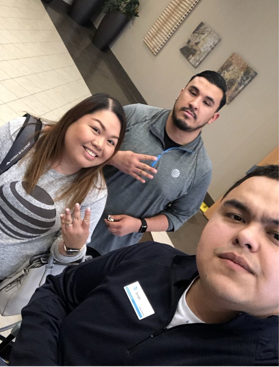GLAshowstoppers's tweet photo. Team Showtime getting #WestRegionScrappy and outside of their four walls to help our customers get connected for tax season! #AmerigeHeights #BreaPlaza #Fiber #ItsLit #GrowTheGlobe #O4W #OwnLA #LifeAtATT https://t.co/y5bt9RvQ2R