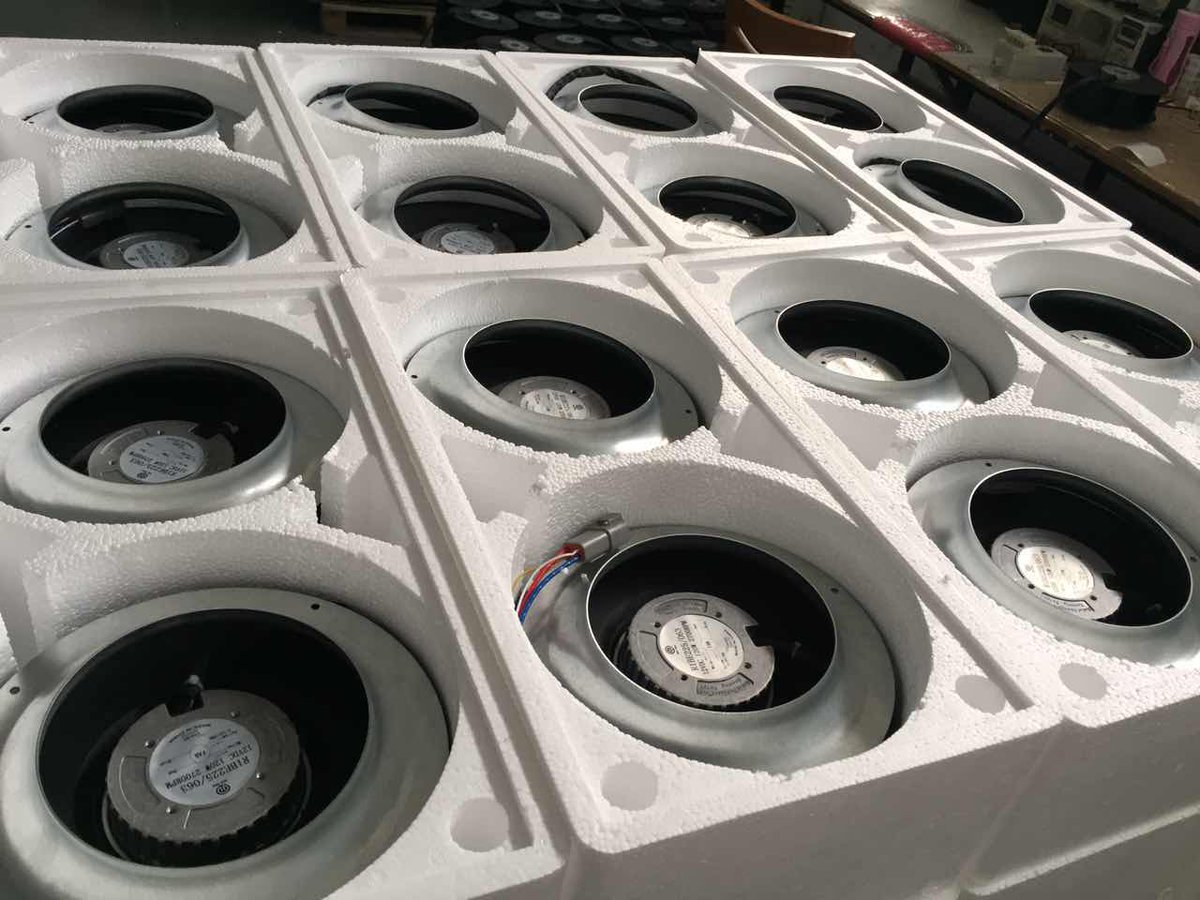 GP_tina03's tweet photo. What's the special type of truck trailer airconditioning referigeration ventilation systerms unit backward curved centrifugal fans impellers (#motorizedimpellers) ?
12VDC Diameter Model220/225 is the one.

#DCmotor #dcfans #energysavingtechnology #ecfans #ecmotor #gpmotor https://t.co/5y5BeapzVN