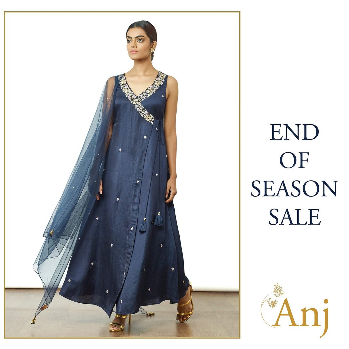 This elegant navy angrakha paired with silk pants and a matching navy net dupatta radiates grace and class. 

#endofseasonsale #Anj #AnjIndia #Jaipur #rajasthan #rajasthaniculture #luxury #luxurypret #pret #occasionwear #festivewear #handembroidered #Indiancontemporary
