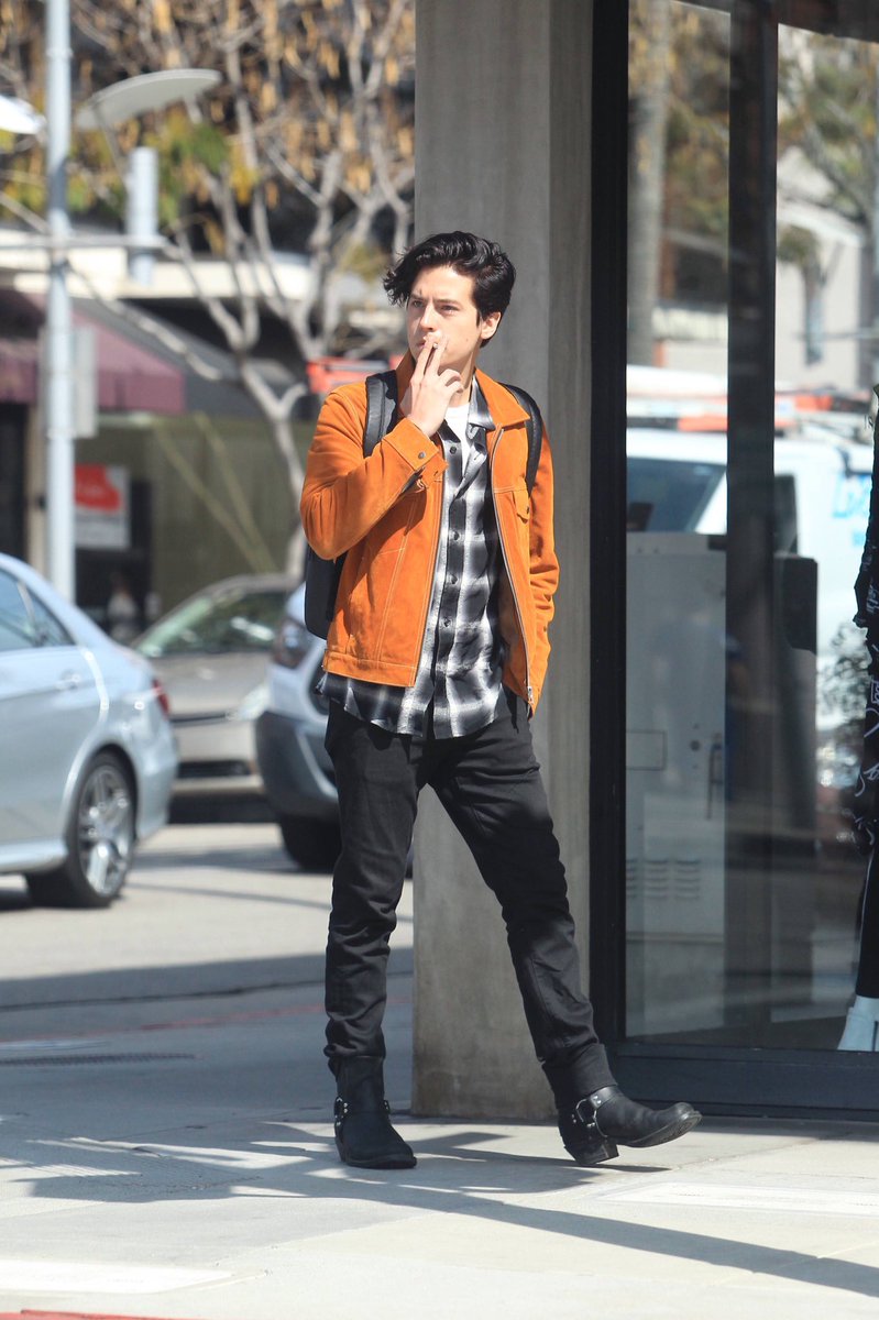 #ColeSprouse ใน Los Angeles วันที่ 26 กุมภาพันธ์ครับ