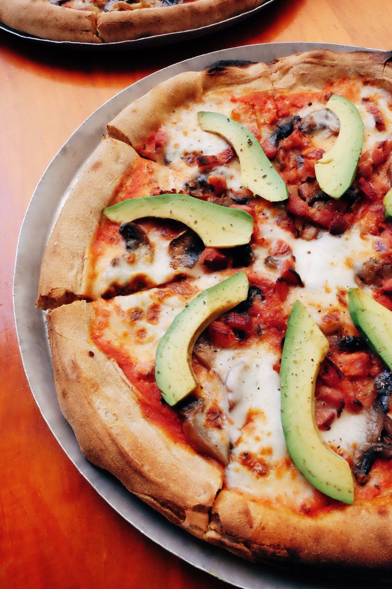 It’s Pizza Party Time! Join us on Wednesdays for 2 for 1 Pizza between 6pm - 7pm. 🙌🍕