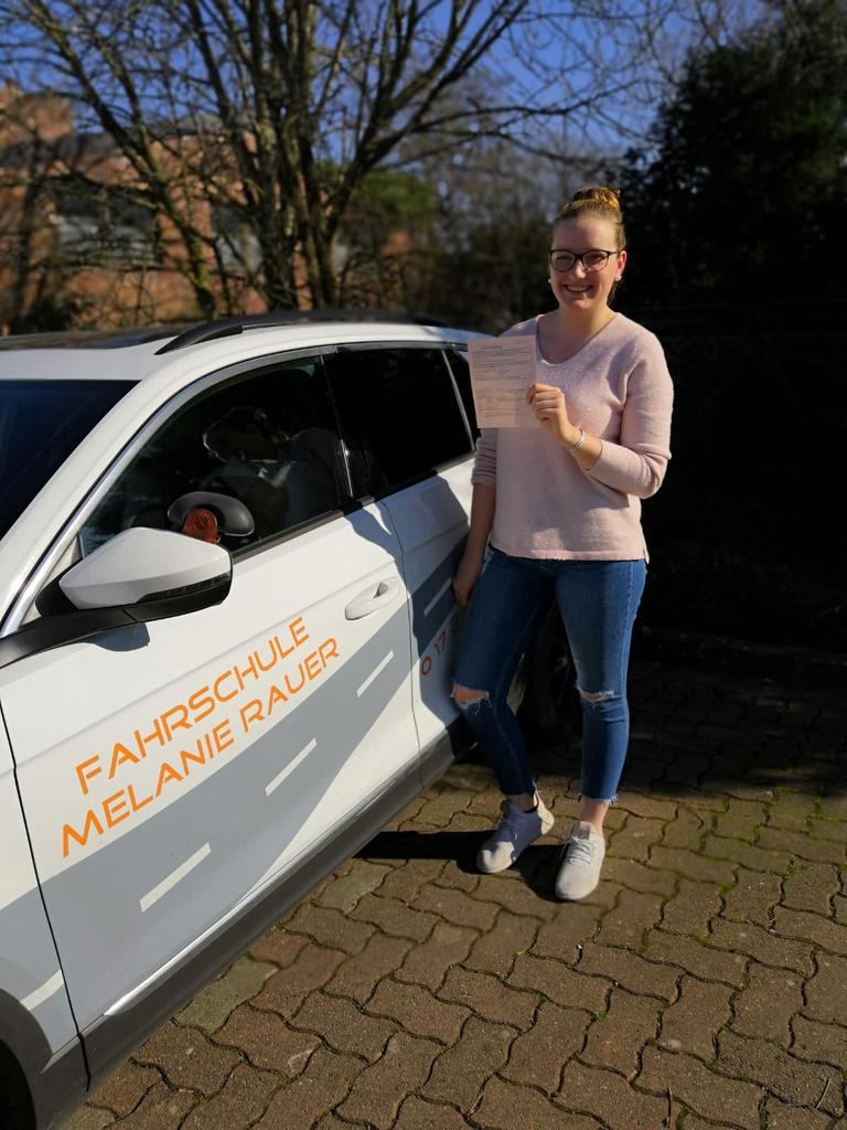 Luzie hat den Führerschein bestanden, herzlichen Glückwunsch 👍💯