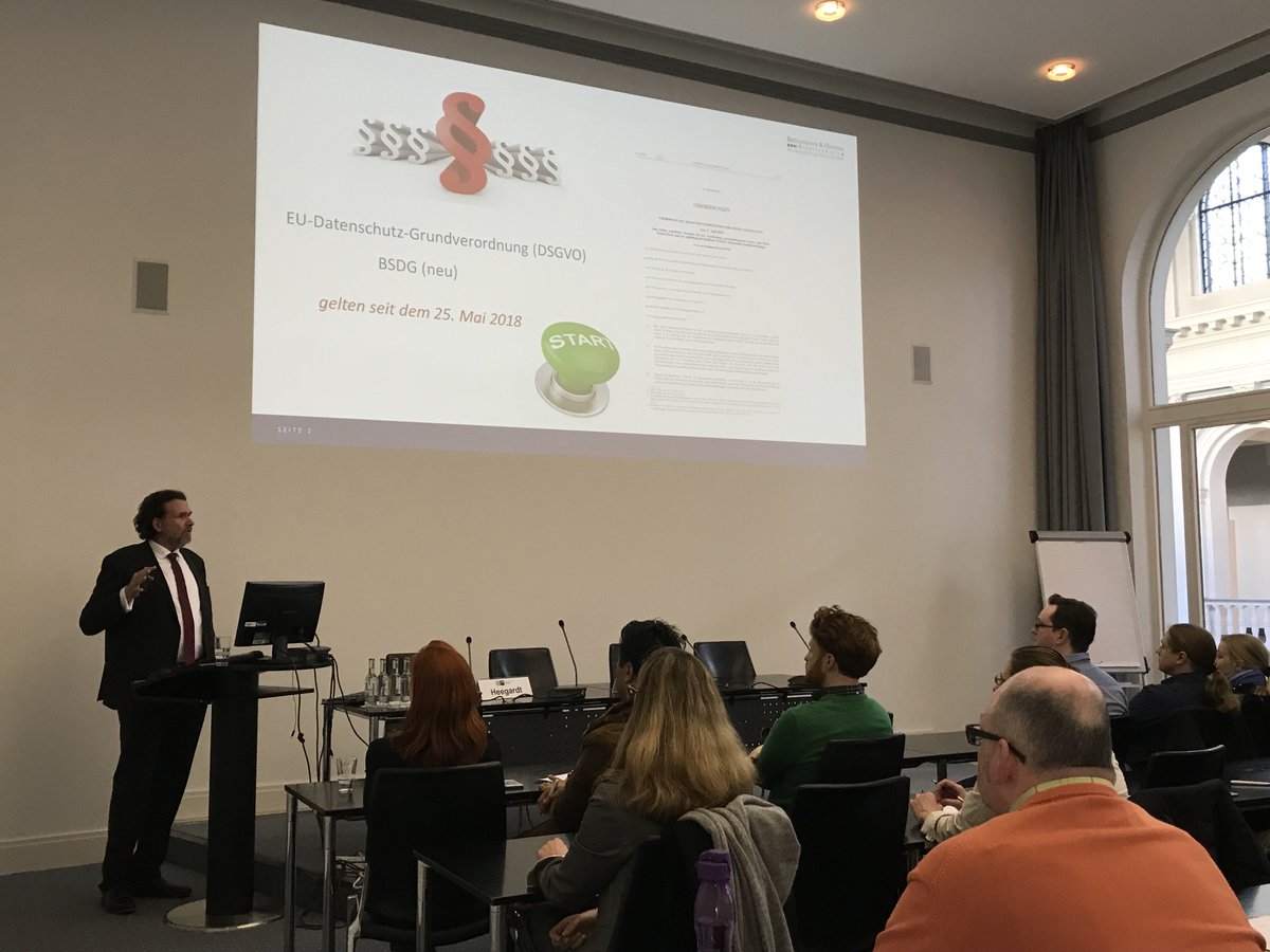 hkhamburg's tweet image. „#Datenschutz ist keine Frage der Größe des Unternehmens. Jeder #Selbstständige muss sich mit diesem Thema auseinandersetzen“, sagt Jörg F. Smid, Fachanwalt für #ITRecht bei unserem #Gründerforum „DSGVO – an alles gedacht?“. Mehr Infos zur #DSGVO: hk24.de/dsgvo