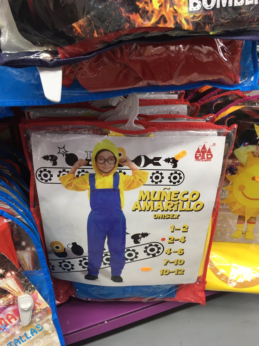 mabarroso's tweet photo. No es un disfraz de Minion, es de muñeco amarillo https://t.co/pLVvlKF4gU