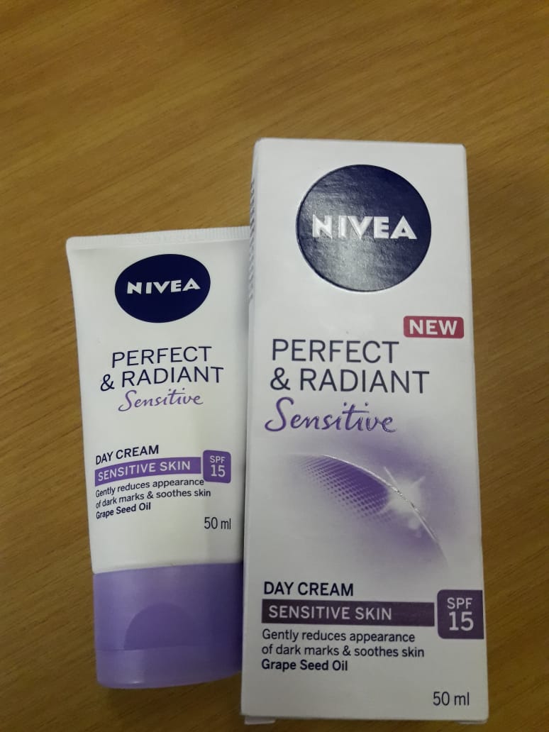 nqobilezuloo's tweet photo. Been using the #NIVEASA #PerfectandRadiant #sensitive day cream with Spf15 for these extremely hot summer days and my skin has been loving it https://t.co/mJVuXtCzZq