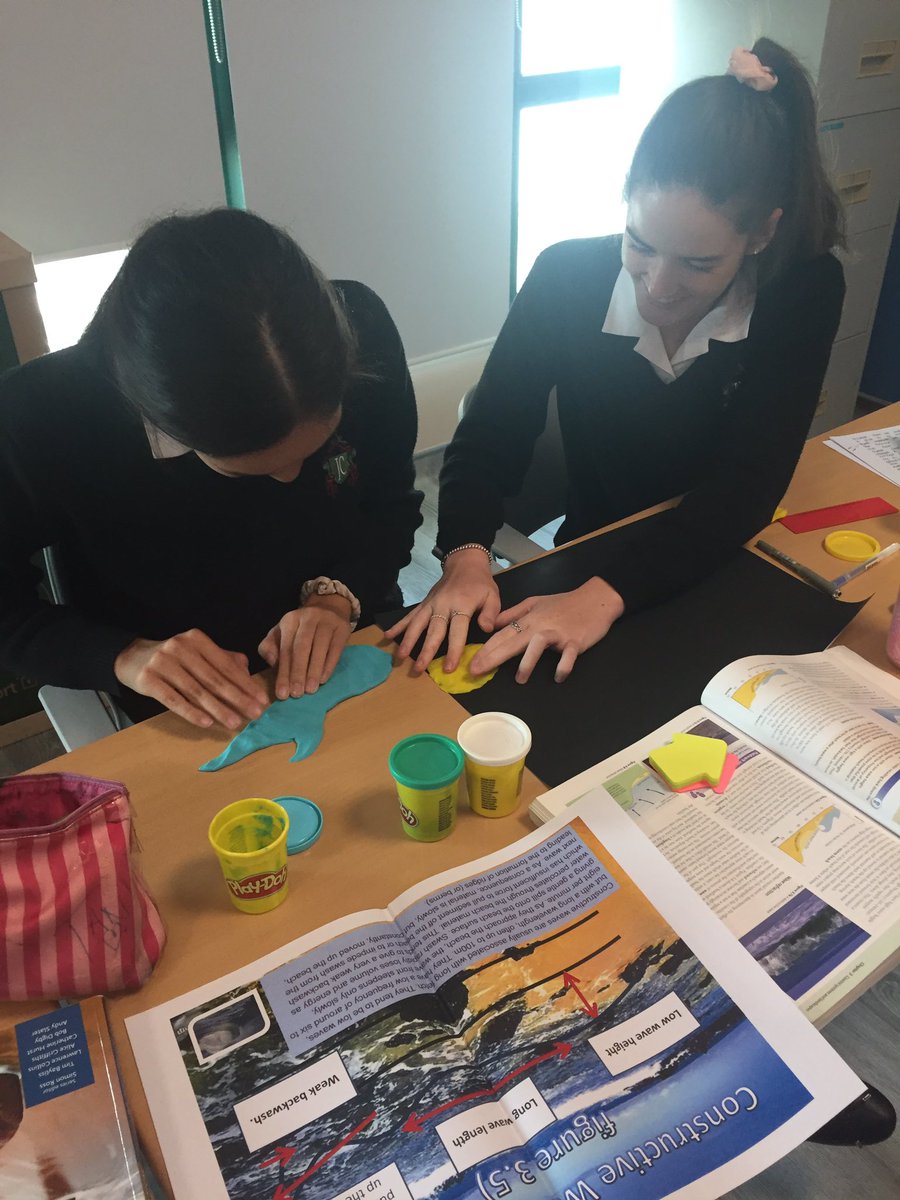 JCD_Geography's tweet photo. Geographers using models to demonstrate wave refraction #JCD_Support #JCD_Geography #JCD_6thform https://t.co/LSxCx59XKN