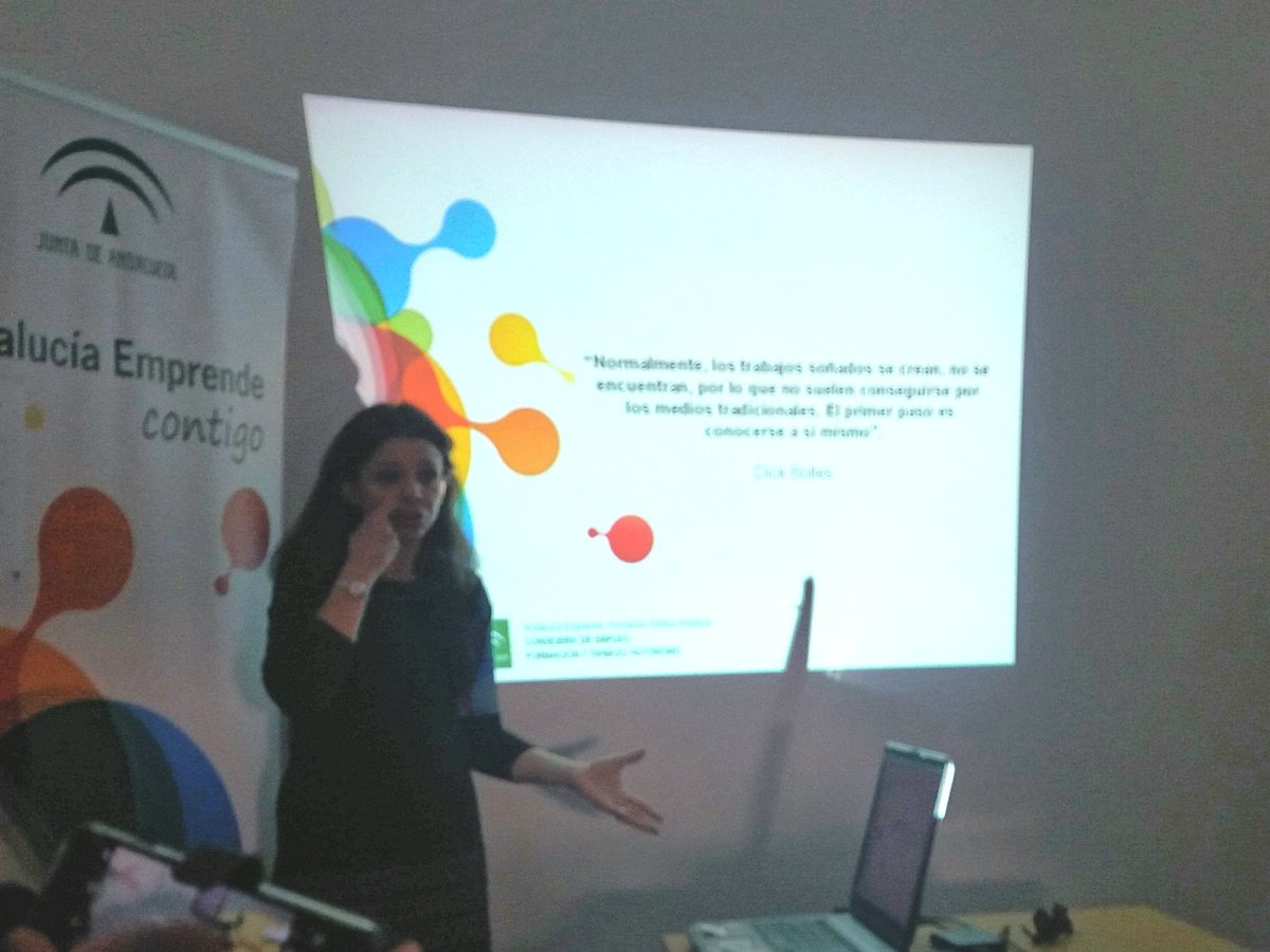 LanzaderaGuadix's tweet photo. 🌞Buenos días, desde @cadegranada nos hablan de cómo aprender, diseñar y mejorar un negocio con el Business Model CANVAS. 
@Lanzaderas_EES @FundacionSMLRPH @fundacionTef @Ovaqueroromacho https://t.co/NnzBILU0lo