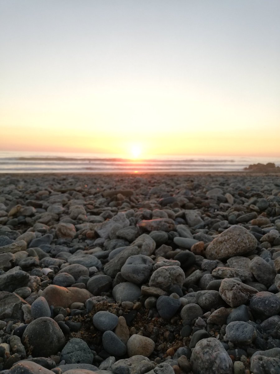 February sunset at 13 degrees! Very unusual but totally stunning.
#northwales #ClimateChange #surf #Anglesey #Sunset