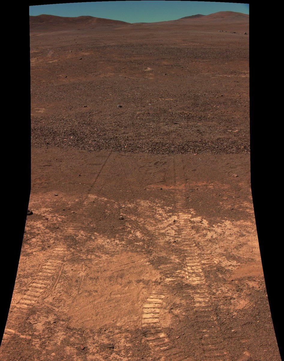 Another day at #ExoFit19 and more beautiful images from <a href="/AUPE_ExoMars/">AUPE</a> ! #fieldtrial #operations <a href="/ESA_ExoMars/">ESA_ExoMars</a>