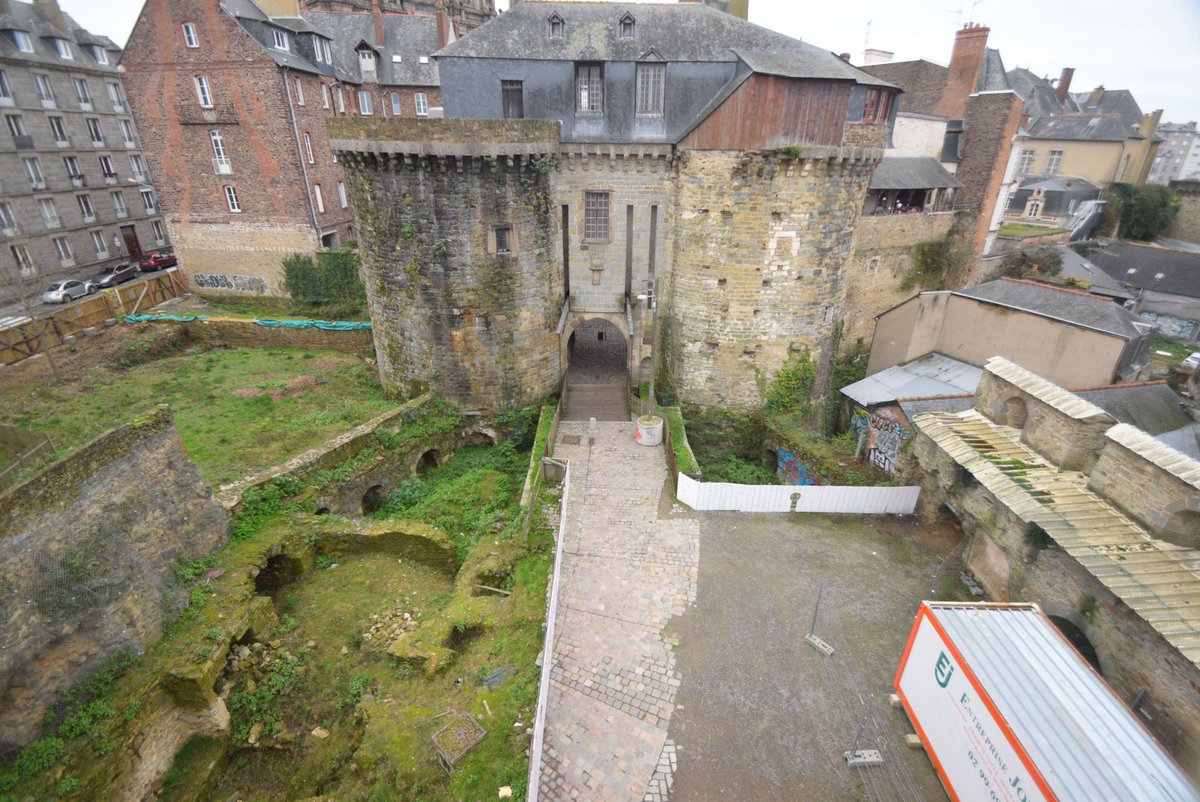 MathildeLegeais's tweet image. Silence, ça creuse ! L&apos;aménagement des jardins des remparts, sur le secteur des portes Mordelaises, a commencé. En savoir plus &amp;gt; metropole.rennes.fr/portes-mordela… #patrimoine #jardin #Rennes