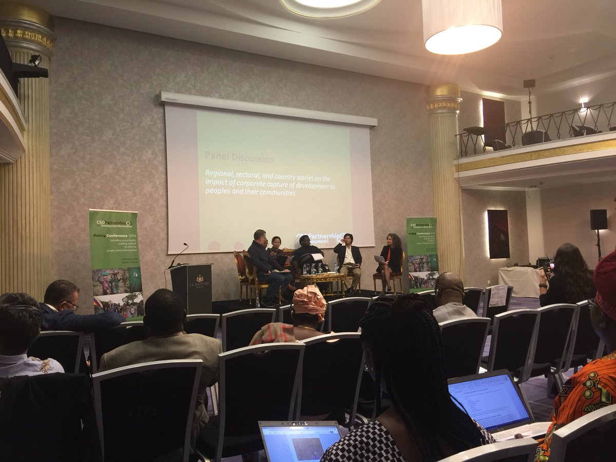 ziadas's tweet photo. We need to go out from “the box” and think collectively for a new development paradigm based on human rights and justice @CSOPartnership_ @ArabNGONetwork #policyconference2019 #Beirut https://t.co/FCvaXSqWI3