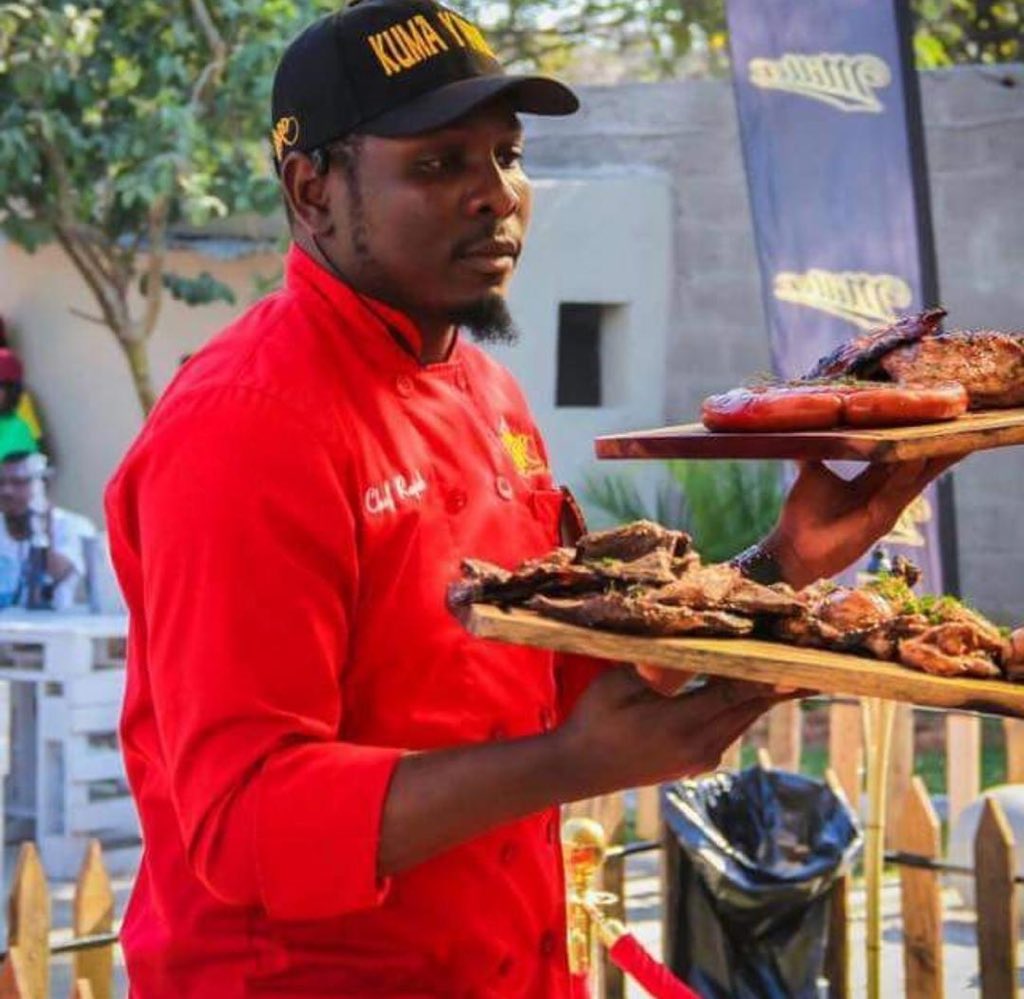 ChefKatatala's tweet photo. nostalgia, chef rajah is bringing back some old time the yard classics,who remembers those marinated onions and ribs 🤤 ? @MaleekBerry knows what this mans food does. quote this tweet with a pic of your food from the yard he will give you a plate on the house #kyeyasfoodmarket https://t.co/LKHQAWGjkE