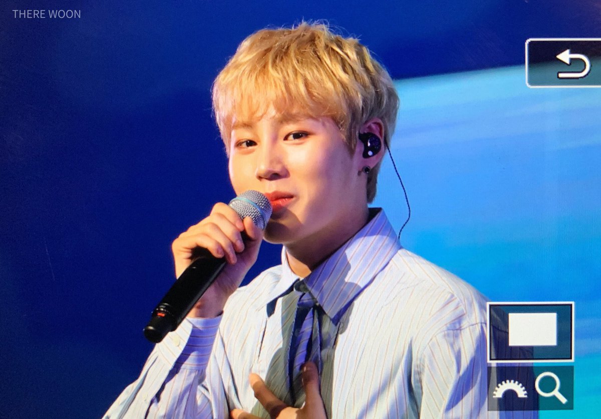 190227 구름왕자님 노래 대박 좋아요..☁️

#하성운 #HASUNGWOON #sungwoon #河成雲 #ハソンウン #ซองอุน