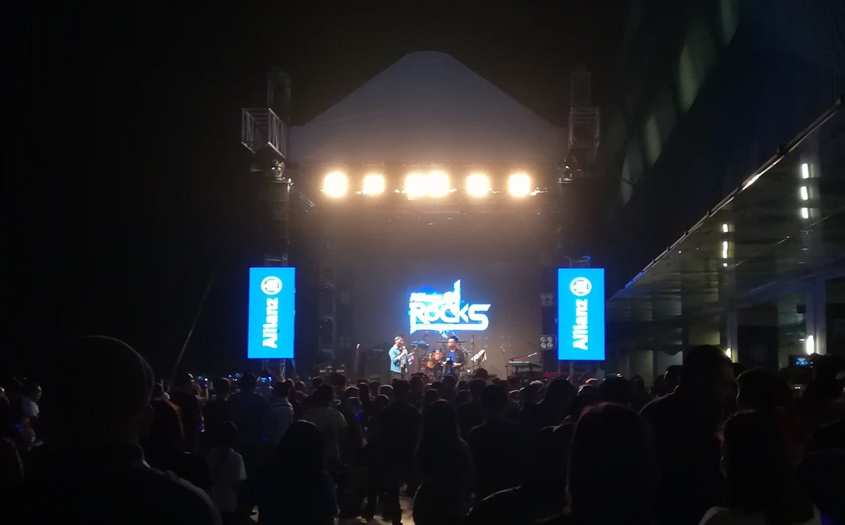 DATUK RAMLI SARIP IS A LEGEND! Semalam Di Kota Kinabalu, Sabah!

#kotakinabalu #sabah #northborneo #Ilovesabah #kkcity #liveshows #liveshowsinkk