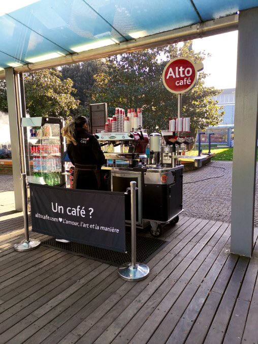 En visite au <a href="/sima_paris/">SIMA Paris</a> ? Passage obligatoire par nos corners à café (entrée parking et patio 5a/5b) pour vos pauses #café #boissons ! À tout de suite.