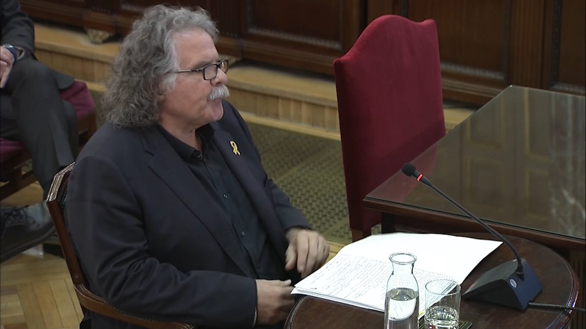 3CatInfo's tweet photo. Joan Tardà vol fer la seva declaració en català. La resposta de Marchena: "no comencem bé"

https://t.co/lYmEWivo2M
#JudiciTV3CatRàdio https://t.co/znb8twtxuB