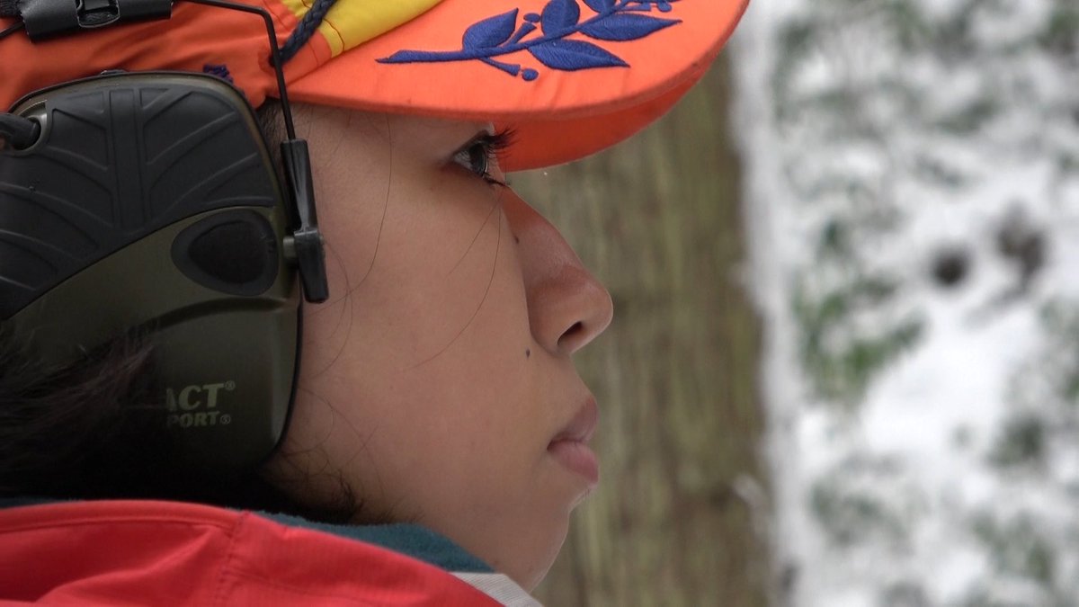 オトナ女子ストーリーズ公式 本日 水 よる10時 ストイック女子 ジビエハンターの林利栄子さんが登場 自ら狩をするという暮らしを選んだ彼女の想いとは おたのしみに Bstbs 林利栄子 ジビエハンター 狩猟 おかずクラブ オカリナ