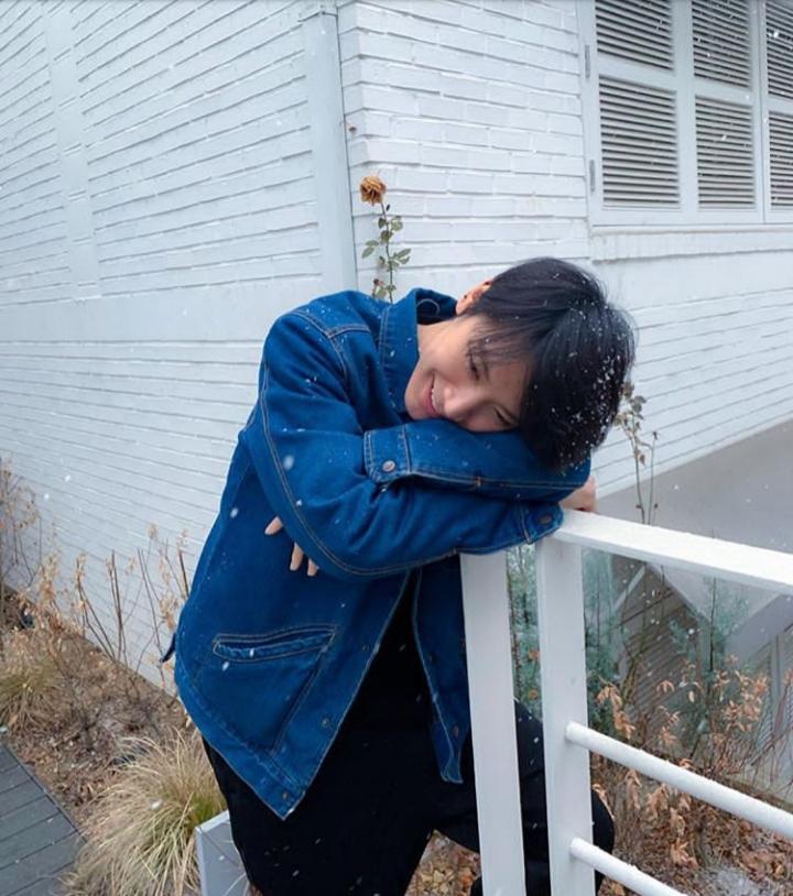 deeearmoon's tweet image. Happy happy birthday sunshine! 💖🌹 #HappyTENDay