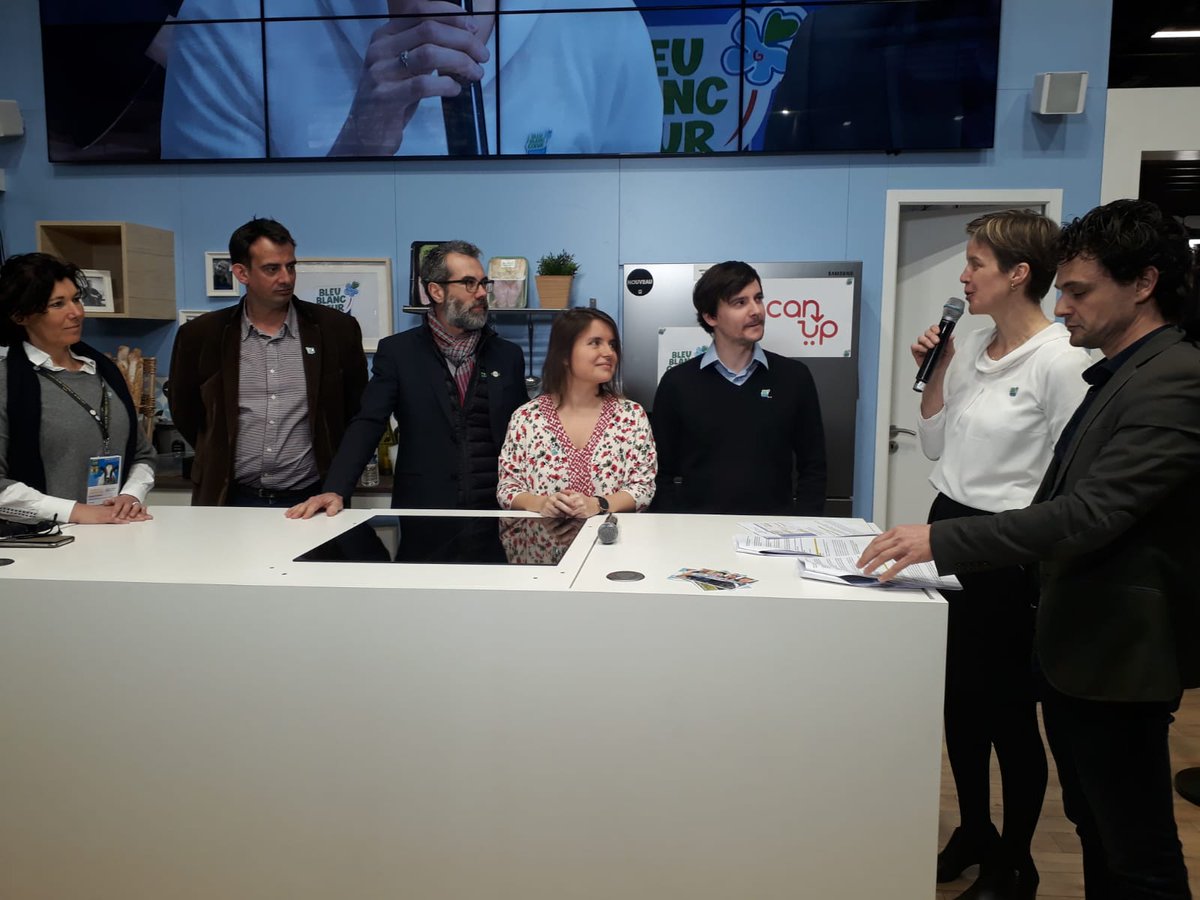 BleuBlancCoeur's tweet photo. [#SIA2019] C'est parti pour la table ronde « @ScanUp_Fr : faire ses courses et agir pour Demain» ! Avec la Participation de @KerhoasNathalie (#BleuBlancCoeur), @adrien_scanup (#ScanUp), Flora Derouineau (#LoeuletPiriot) et Nicolas Ouziel (@FleuryMichon) ! #BBCauSIA https://t.co/8xFTxCRJCN