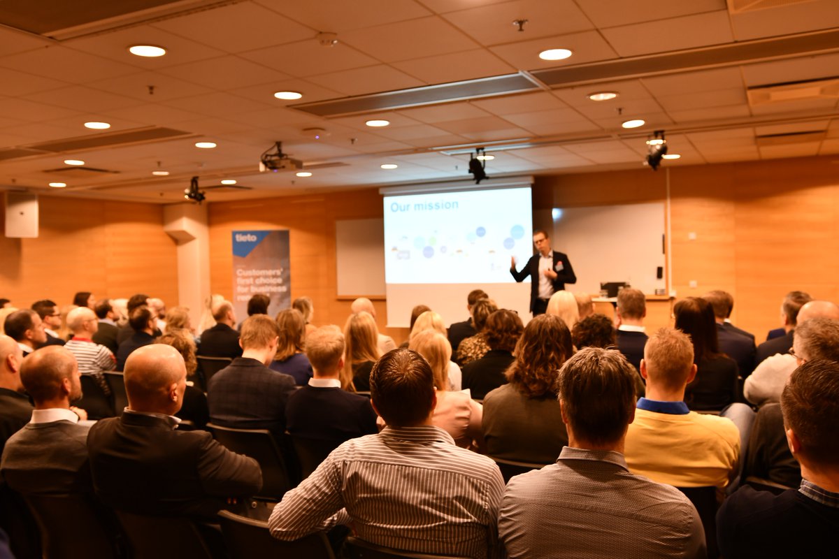 Tietoevry's tweet photo. "The smallest edge can make the biggest difference. Are you using your data in the best possible way?" Jonas Brännvall(@jbrannvall) at the #futureofcollection seminar in #Gothenburg. https://t.co/3b3EOfdnrv #nova https://t.co/oSXPVCNZUS