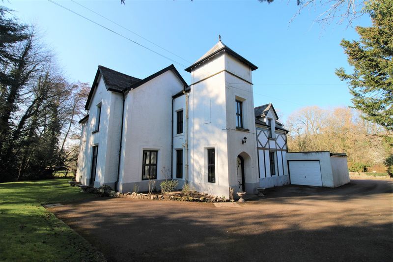 Mitchel Troy, Monmouth | £760,000 
5 Bedrooms | 2 Bathrooms | 3 Reception Rooms 

djandp.co.uk/cgi-bin/proper…

For more information contact our Monmouth office: 
☎️01600 712916
💻monmouth@newlandrennie.com

@GuildProperty #localagents #historicproperty #dreamhome