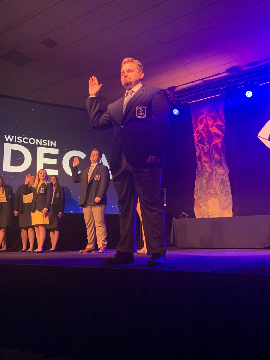 KMDECA's tweet photo. To finish #WIDECASCDC our very own @JeffKsobiech has been named the next @WI_DECA President!!  🔷 Congrats Jeff! We are all very proud of you and know you will do great things this next year! #WIDECA #DECAJeff https://t.co/BSQGkOW9qL