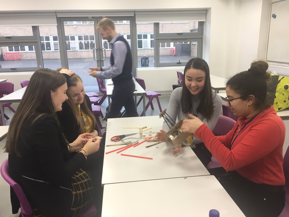 WHSGSixthForm's tweet photo. Students exploring engineering as a career as part of our careers eve and national careers week. Thanks @MottMacDonald for coming #NCW2019 #makersofthefuture https://t.co/SGmK9N51EM
