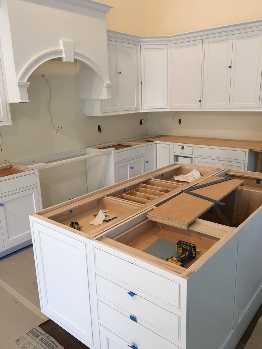 ToniSabStyle's tweet photo. Designing a place for all the clients “stuff” from the beginning is helpful 😎 #kbtribechat #jobinprogress https://t.co/6aDrWirPKl